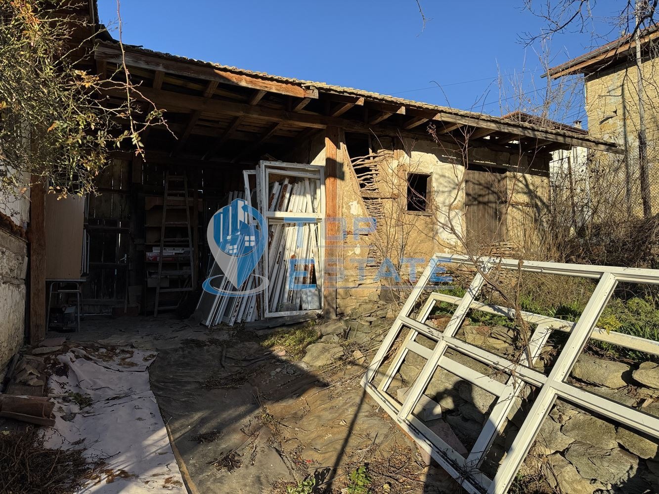 Продава КЪЩА, с. Малки чифлик, област Велико Търново, снимка 10 - Къщи - 48389497
