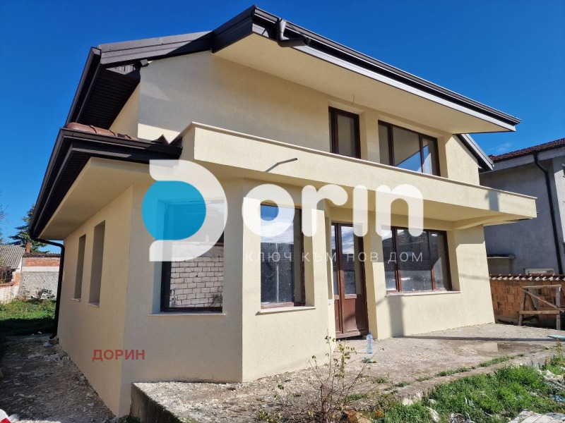 Продава КЪЩА в област Пловдив, с. Калояново - 189 кв.м / 139 000 € » 271 860.37 лв., ДОРИН
