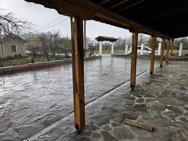 Продава КЪЩА, гр. Априлци, област Ловеч, снимка 4 - Къщи - 52783891