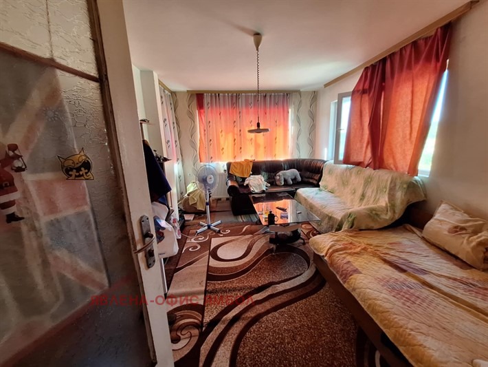 Продава КЪЩА, гр. Ямбол, Промишлена зона, снимка 9 - Къщи - 52845861