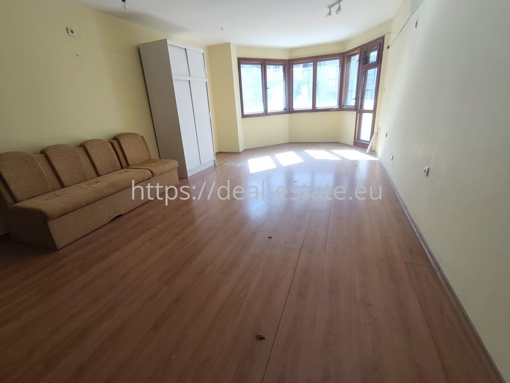 Продава 3-СТАЕН, гр. Благоевград, Идеален център, снимка 2 - Апартаменти - 54338603