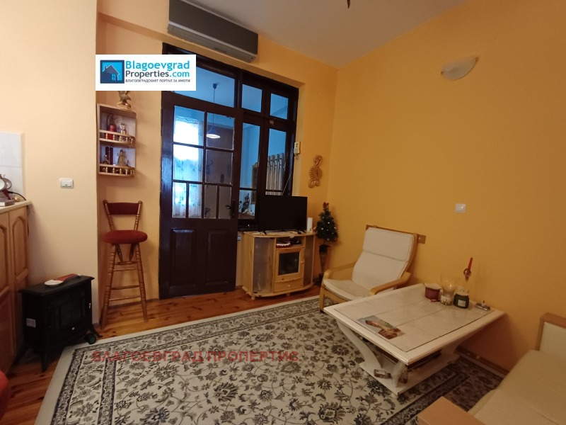 Продава 3-СТАЕН, гр. Благоевград, Идеален център, снимка 3 - Апартаменти - 53148038