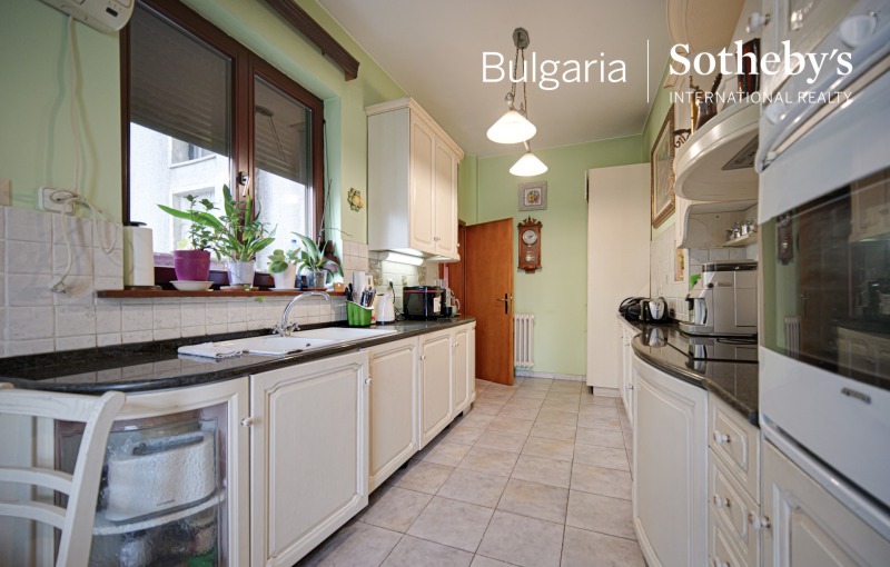 Na sprzedaż  3 sypialnie Sofia , Centar , 200 mkw | 83499110 - obraz [7]