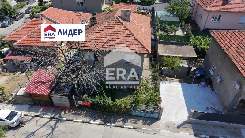 Продава ЕТАЖ ОТ КЪЩА, гр. Русе, Родина 1, снимка 15 - Етаж от къща - 55898561