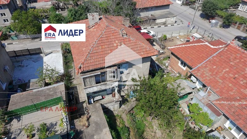 Продава ЕТАЖ ОТ КЪЩА, гр. Русе, Родина 1, снимка 10 - Етаж от къща - 55898561