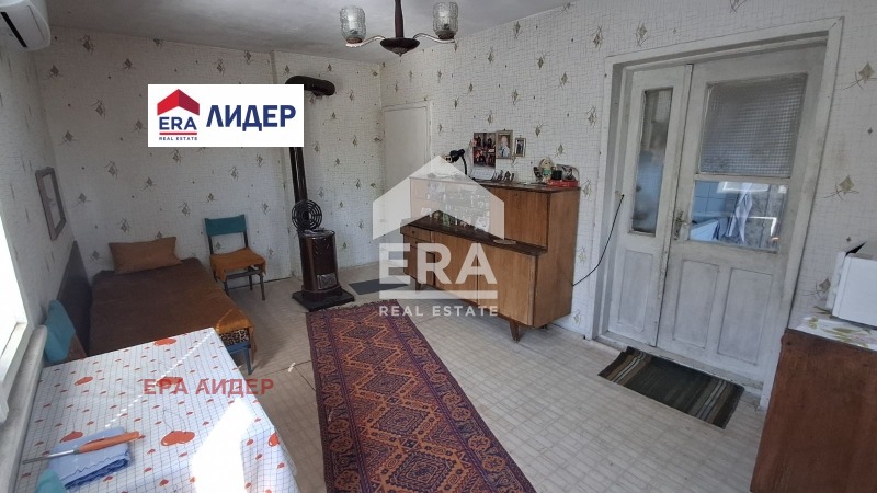 Продава ЕТАЖ ОТ КЪЩА, гр. Русе, Родина 1, снимка 7 - Етаж от къща - 55898561