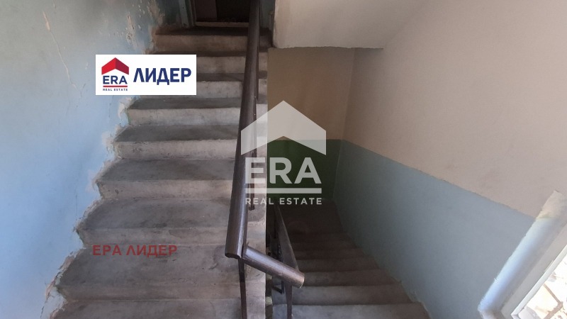 Продава ЕТАЖ ОТ КЪЩА, гр. Русе, Родина 1, снимка 4 - Етаж от къща - 55898561