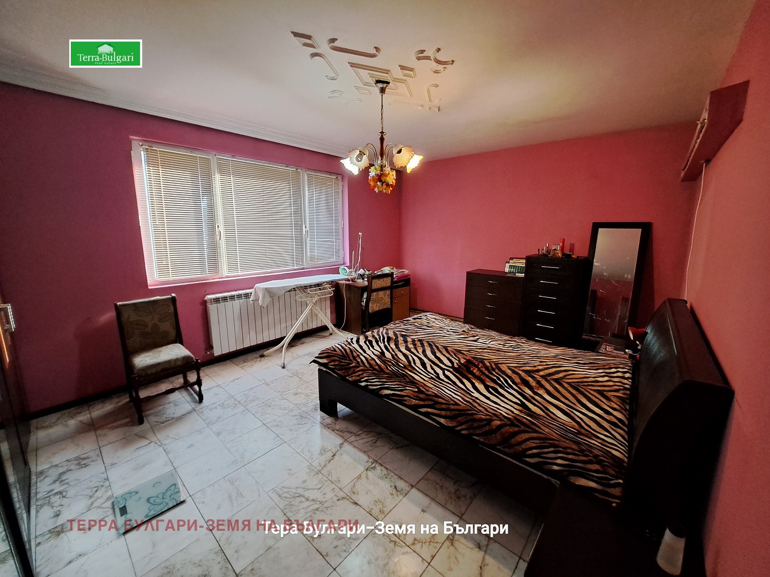Продава КЪЩА, гр. Перник, Варош, снимка 16 - Къщи - 56238881