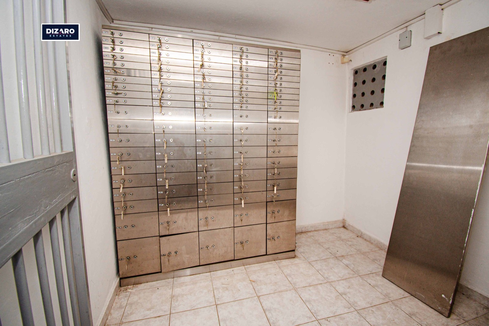 Продава МАГАЗИН, гр. Кюстендил, Център, снимка 14 - Магазини - 54278160