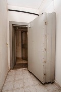 Продава МАГАЗИН, град Кюстендил, Център • 650000 € / 1271289.50 лв. • 78323750 16