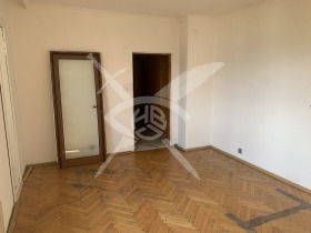 3 slaapkamers Ljulin 9, Sofia 1