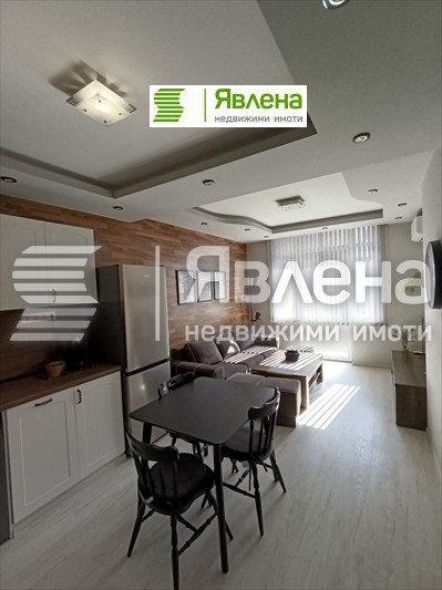 De vânzare  2 dormitoare Sofia , Țentâr , 78 mp | 23305497