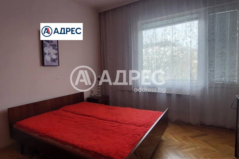 In vendita  2 camere da letto Varna , Chataldga , 100 mq | 42757572