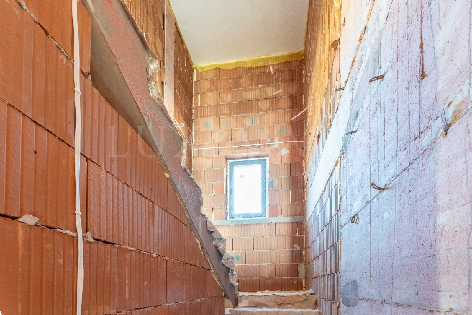 Продава КЪЩА, с. Хераково, област София област, снимка 17 - Къщи - 56221598