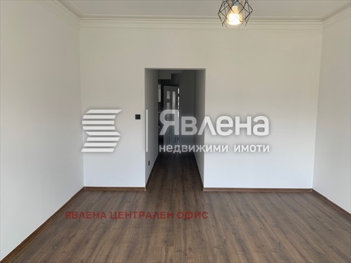 Продава 2-СТАЕН, гр. София, Център, снимка 2 - Апартаменти - 53687459