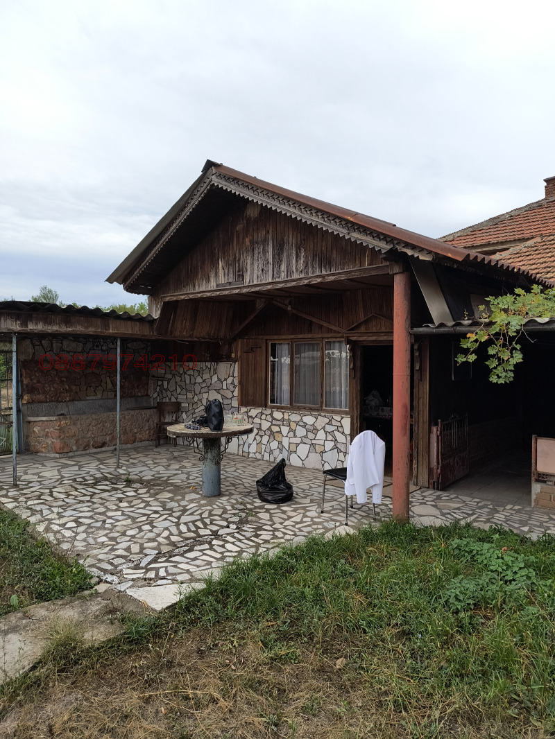 Продава КЪЩА, с. Върбица, област Хасково, снимка 2 - Къщи - 52780485