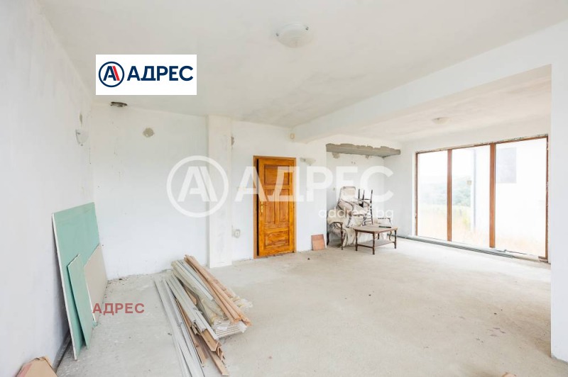 Продава КЪЩА, с. Църква, област Добрич, снимка 2 - Къщи - 52747123