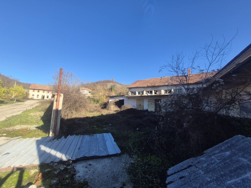 Продава ПРОМ. ПОМЕЩЕНИЕ, с. Беглеж, област Плевен, снимка 14 - Производствени сгради - 52533320