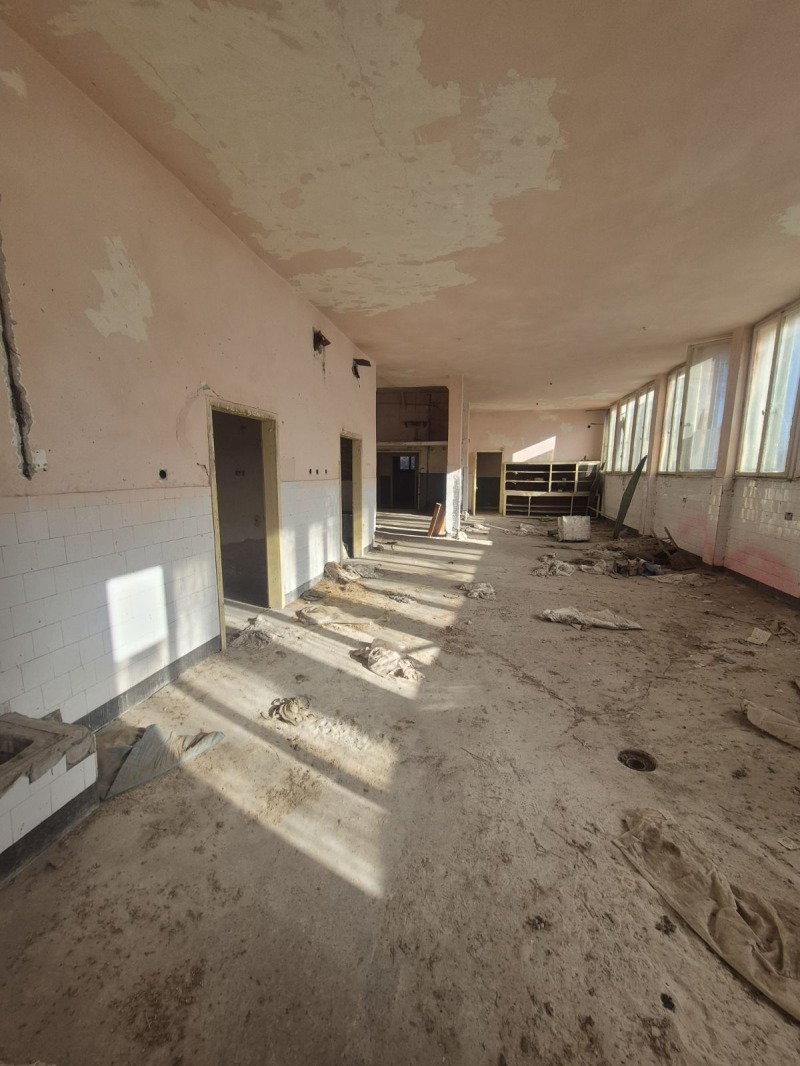 Продава ПРОМ. ПОМЕЩЕНИЕ, с. Беглеж, област Плевен, снимка 3 - Производствени сгради - 52533320