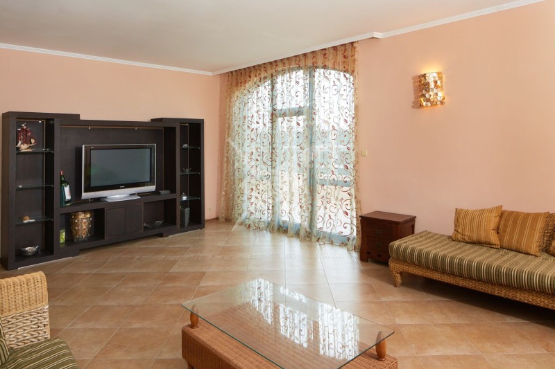 For Sale  3+ bedroom region Burgas , k.k. Slanchev bryag , 244 sq.m | 73446691 - image [5]