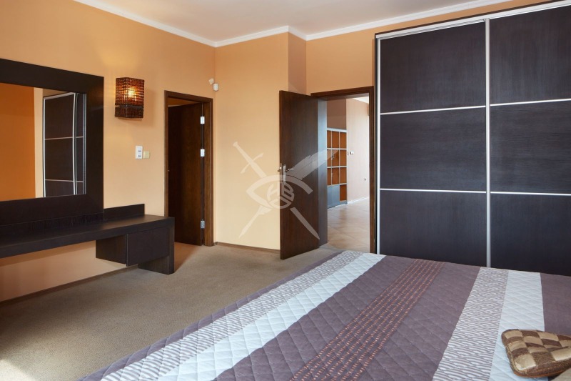 For Sale  3+ bedroom region Burgas , k.k. Slanchev bryag , 244 sq.m | 73446691 - image [4]