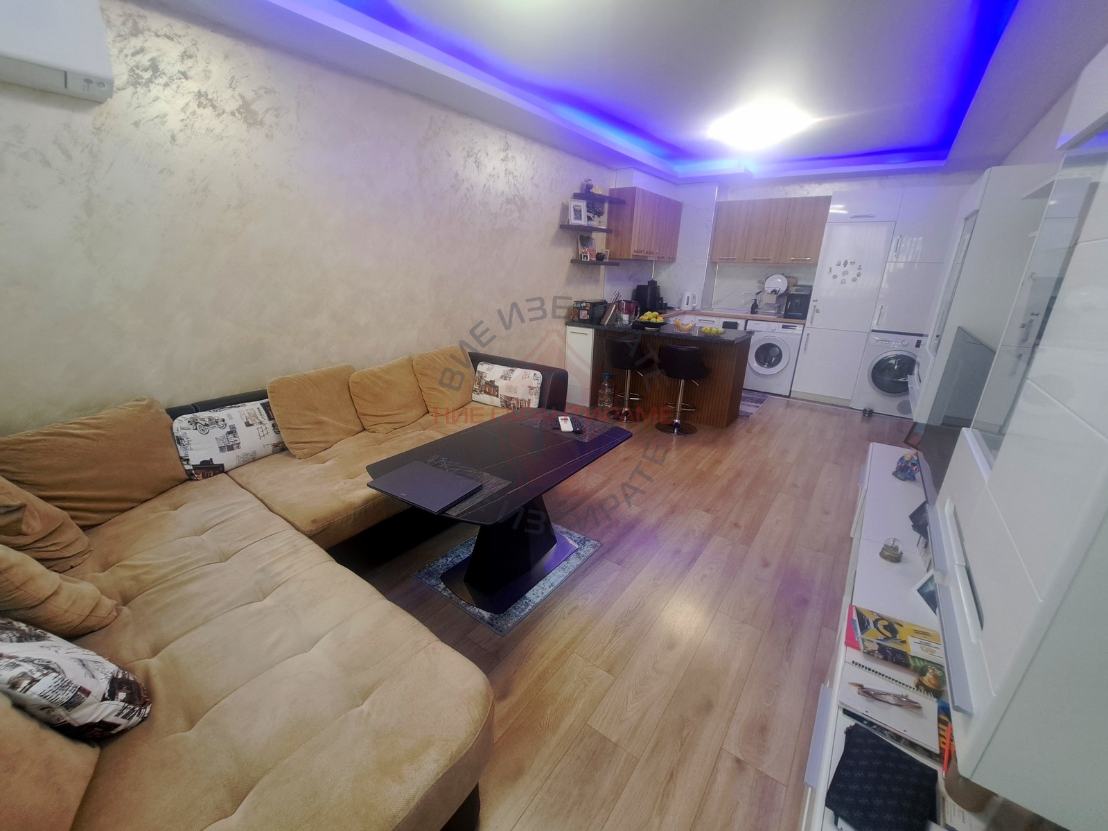 Продава 2-СТАЕН, гр. Варна, Център, снимка 2 - Апартаменти - 54680682