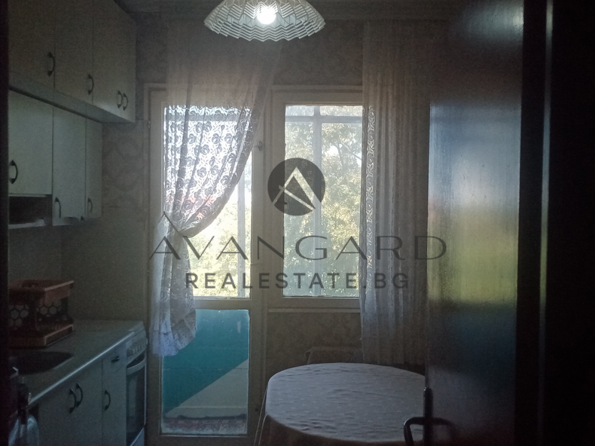 Продава 4-СТАЕН, гр. Пловдив, Прослав, снимка 5 - Апартаменти - 56196348