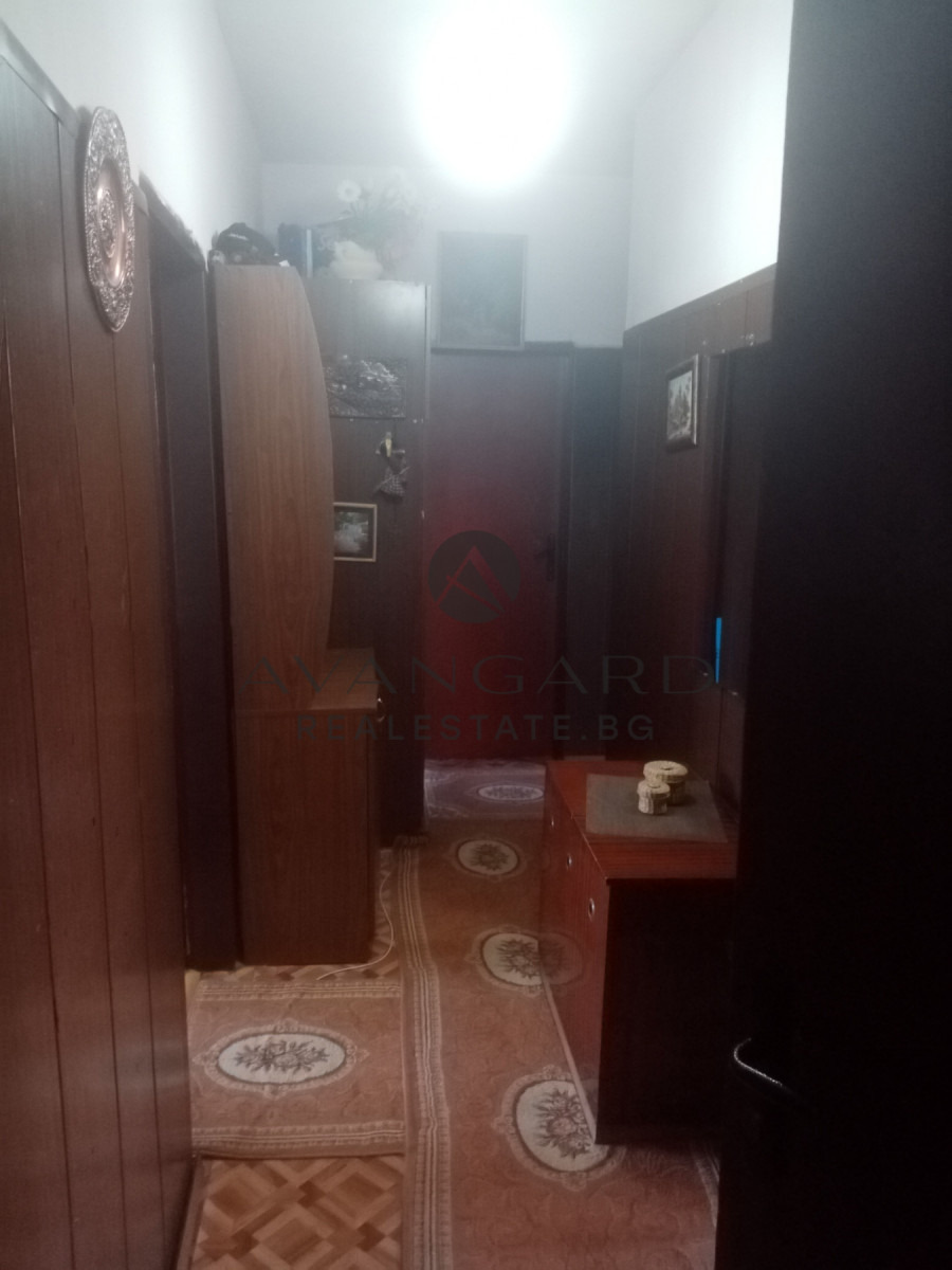 Продава 4-СТАЕН, гр. Пловдив, Прослав, снимка 7 - Апартаменти - 56196348