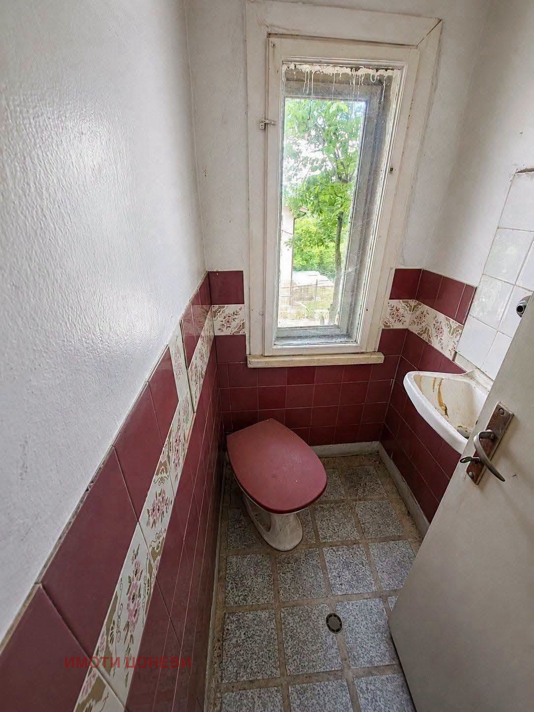 Продава КЪЩА, гр. София, в.з.Черния кос, снимка 12 - Къщи - 56305504