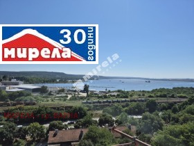 3-стаен град Варна, Погреби 8