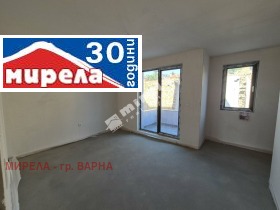 3-стаен град Варна, Погреби 6