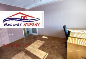 3-стаен град София, Изток 7