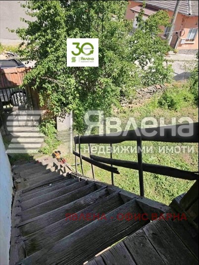 Продава КЪЩА, гр. Троян, област Ловеч, снимка 2 - Къщи - 46264858