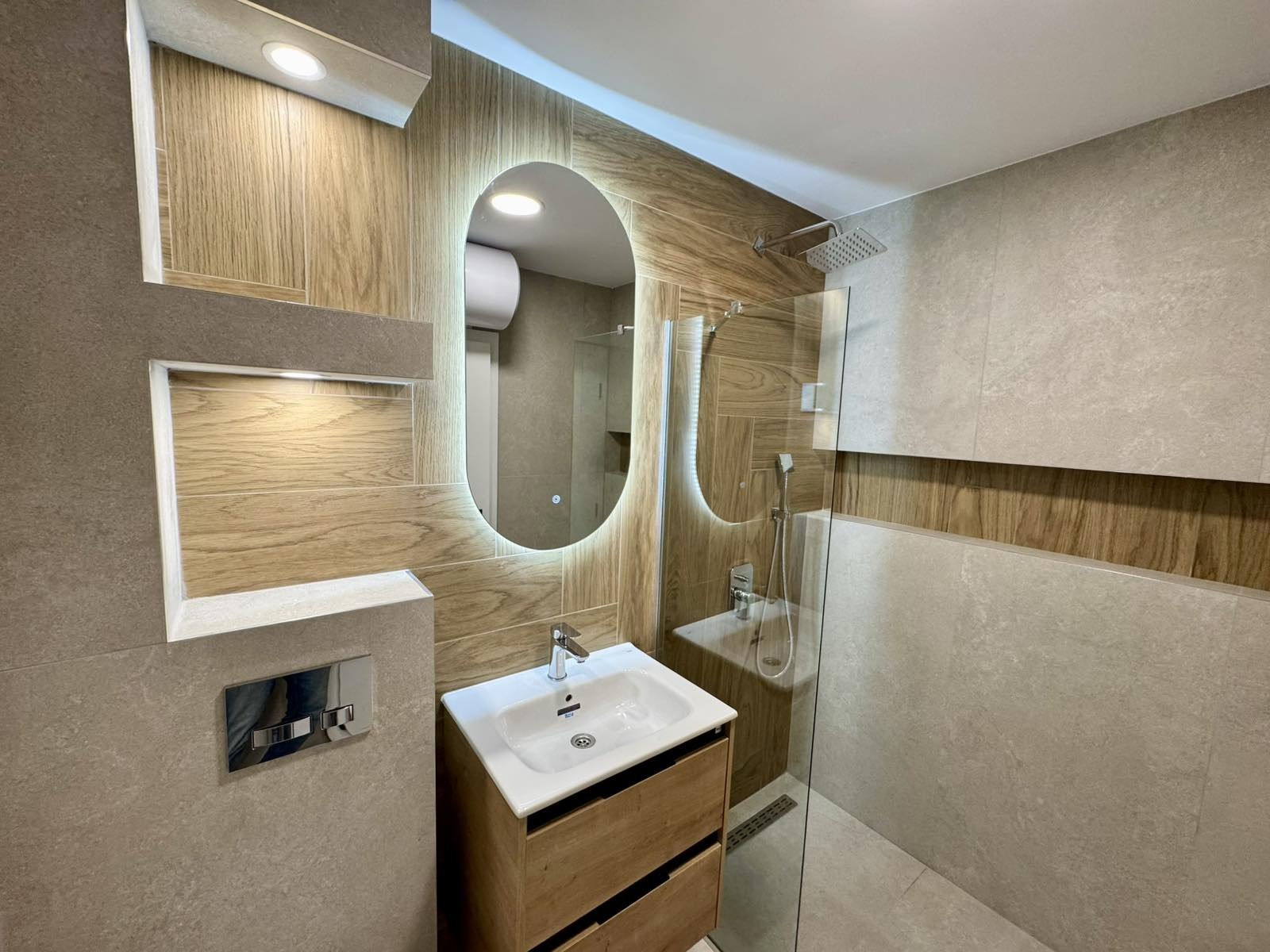 Продава 2-СТАЕН, гр. Пловдив, Остромила, снимка 10 - Апартаменти - 53993828