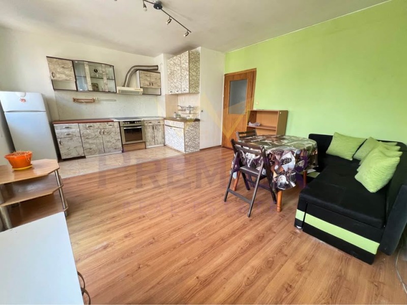 Eladó  2 hálószobás Varna , Kolhozen pazar , 85 négyzetméter | 49010279
