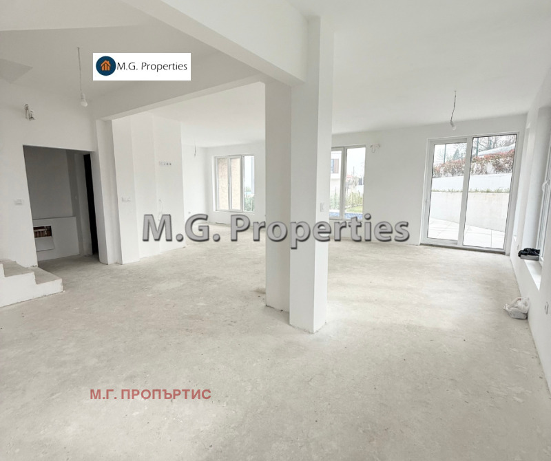 Myytävänä  Talo Varna , m-t Gorna Traka , 280 neliömetriä | 44415592 - kuva [3]