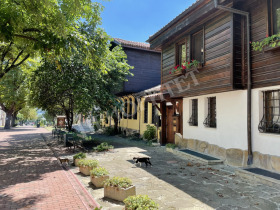 Casa Gratska majala, Varna 2