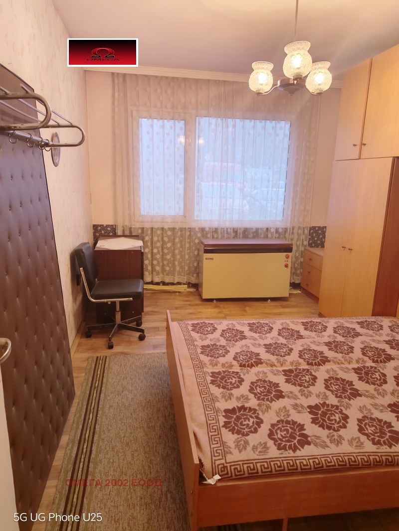 Продава  3-стаен град Русе , Дружба 3 , 90 кв.м | 85557373 - изображение [2]