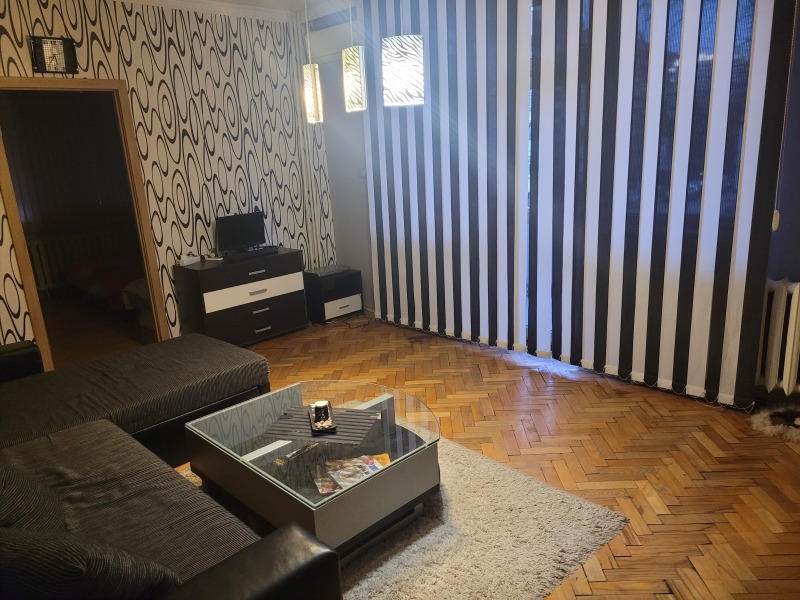 Продава 3-СТАЕН, гр. Плевен, Широк център, снимка 2 - Апартаменти - 53558526