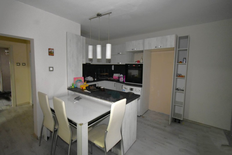 Продава КЪЩА, гр. Перник, Байкушева махала, снимка 3 - Къщи - 53426916