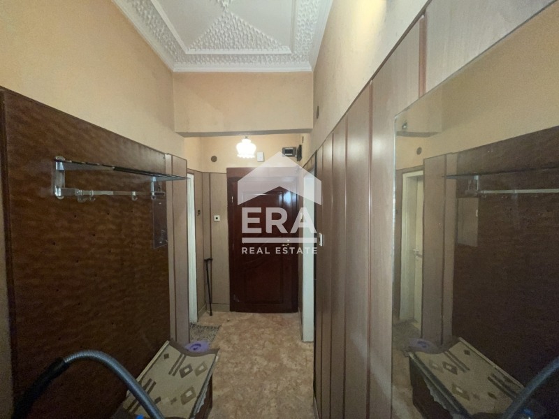 Продава 3-СТАЕН, гр. Кърджали, Център, снимка 9 - Апартаменти - 55841804