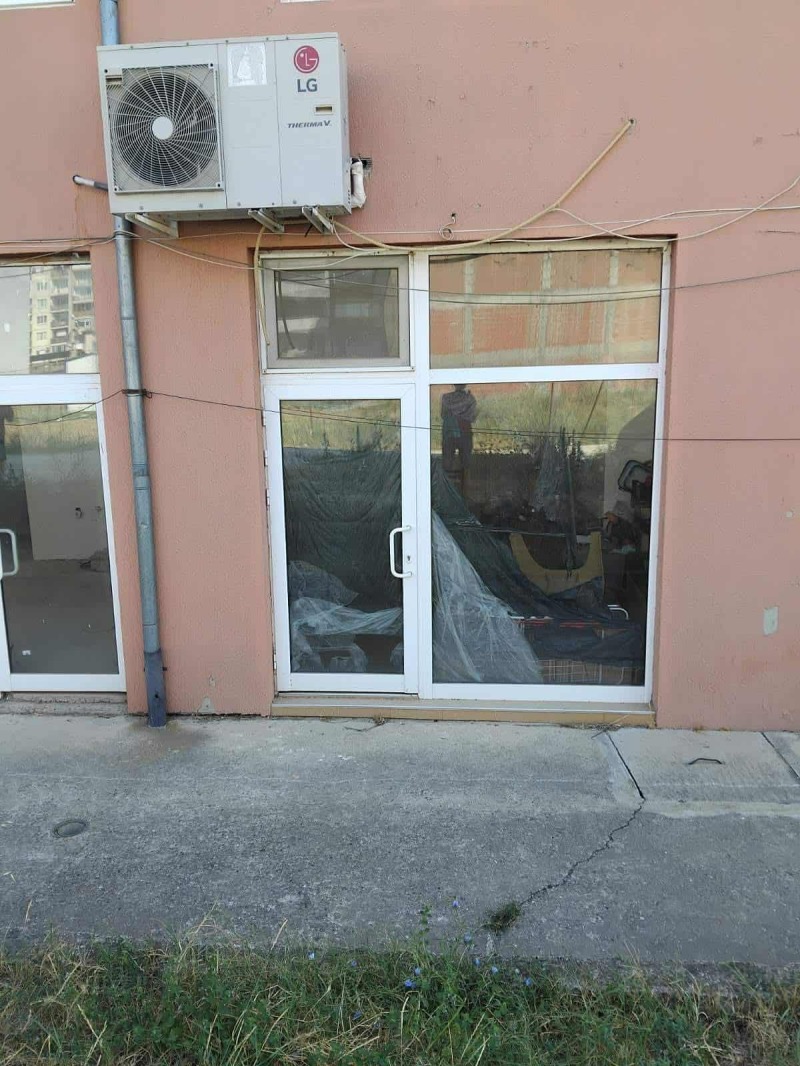 Продава  Магазин град Кърджали , Възрожденци , 42 кв.м | 11033514