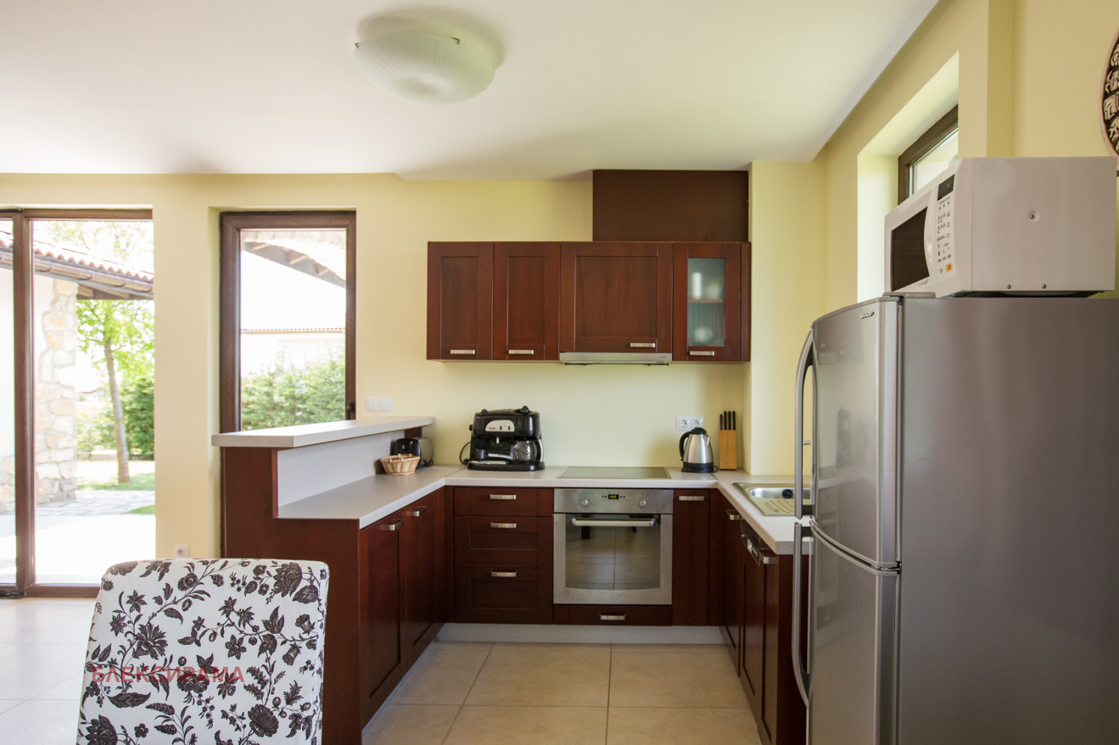 Продава ВИЛА, гр. Балчик, област Добрич, снимка 4 - Вили - 53766983