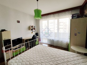 3 sypialnie Bazar Lewski, Warna 10