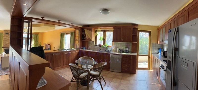 Продава КЪЩА, гр. Варна, м-т Евксиноград, снимка 2 - Къщи - 53201437