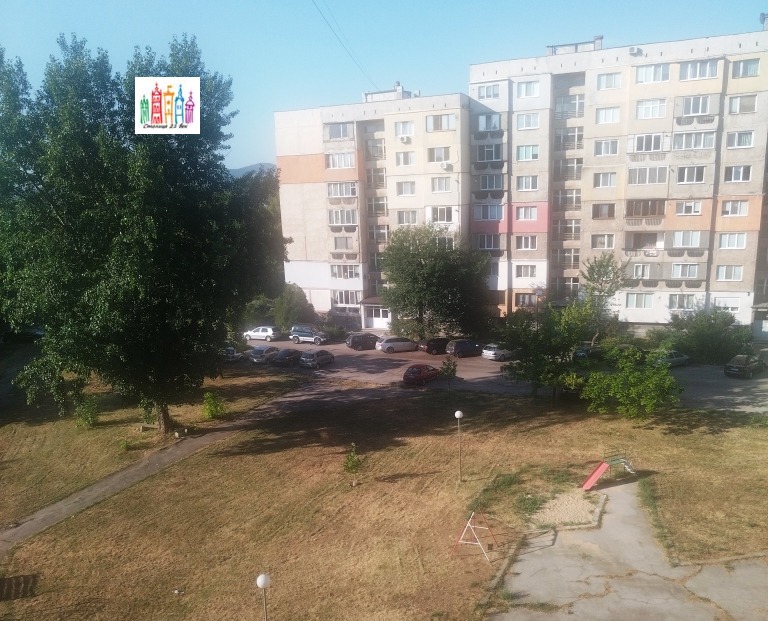 For Sale  1 bedroom Pernik , Iztok , 65 sq.m | 40346393