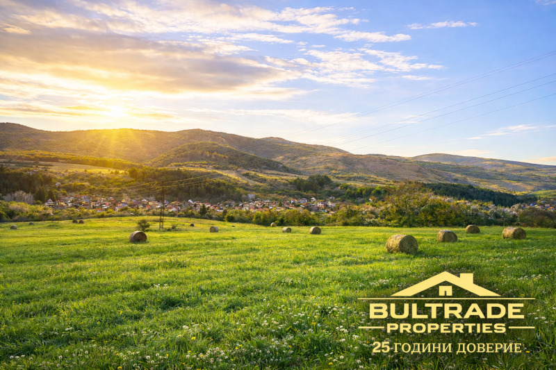 Продава ПАРЦЕЛ, с. Студена, област Перник