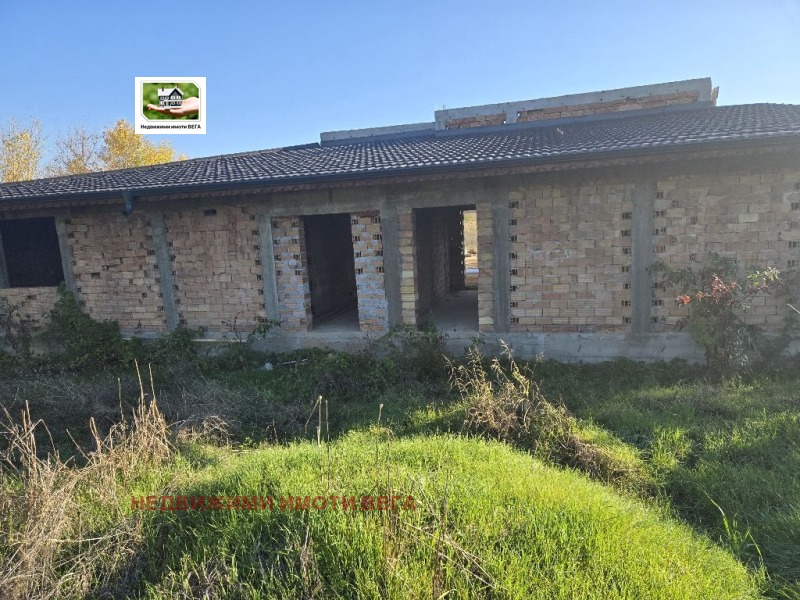 Продава КЪЩА, област Велико Търново, гр. Горна Оряховица • 380000 лв. / 194290.91 € • 49134677 1