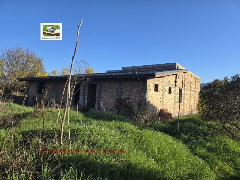 Продава КЪЩА, гр. Горна Оряховица, област Велико Търново, снимка 2 - Къщи - 52605324