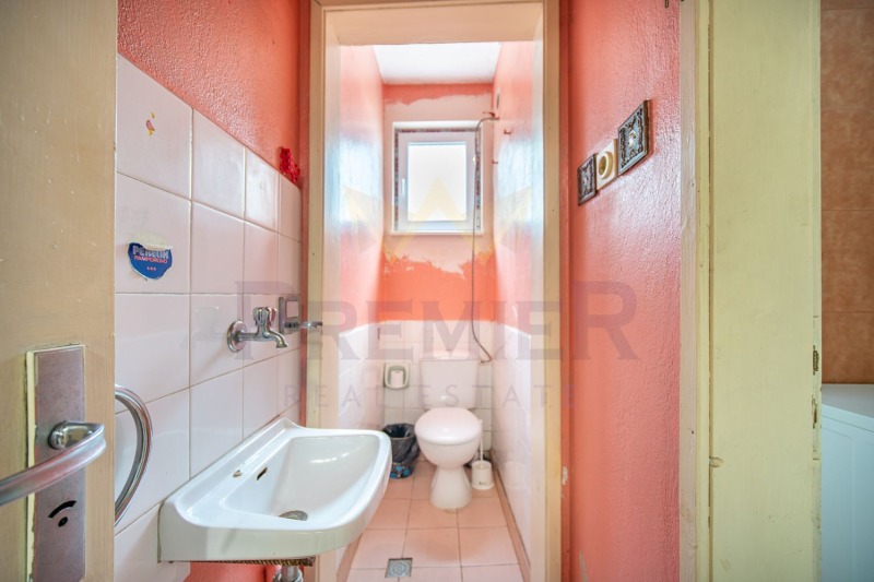 Продава КЪЩА, гр. Балчик, област Добрич, снимка 13 - Къщи - 53086406